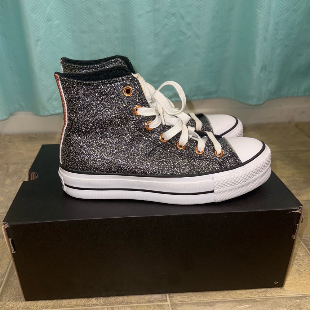 Like New/EUC - Converse Chuck Taylor All Star Lift Platform Sneakers - Picture 3 of 8